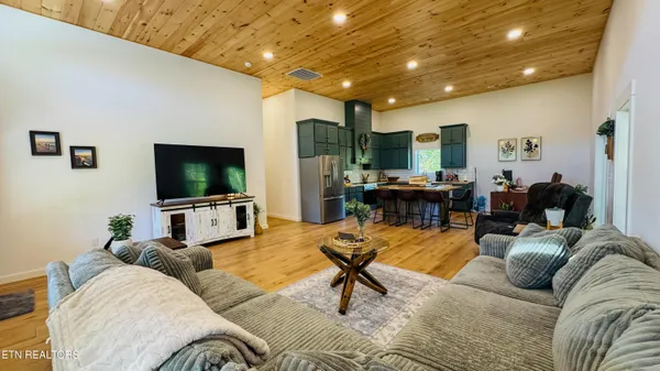 $498,000 | 1160 Clifty Crk Road, Winfield, TN 37892