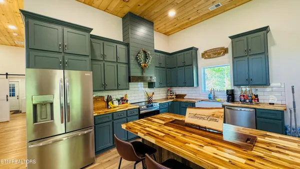 $498,000 | 1160 Clifty Crk Road, Winfield, TN 37892