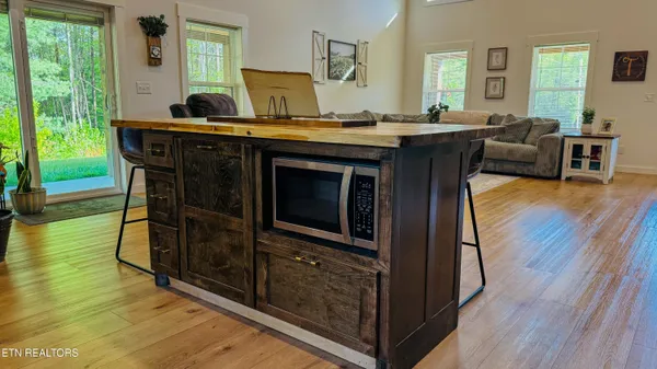 $498,000 | 1160 Clifty Crk Road, Winfield, TN 37892