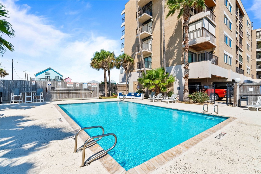 202 Reef Avenue, Unit 407 Corpus Christi, TX 78402 - Photo 23 of 32