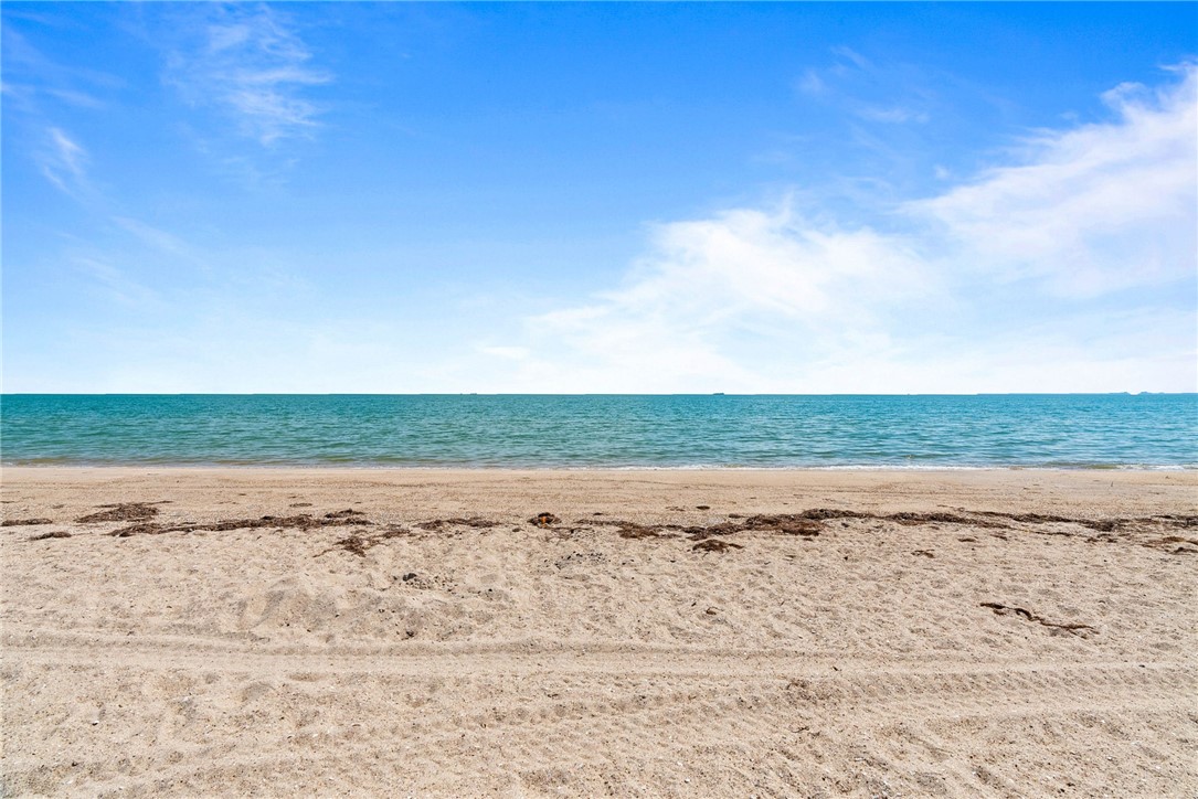 202 Reef Avenue, Unit 407 Corpus Christi, TX 78402 - Photo 29 of 32