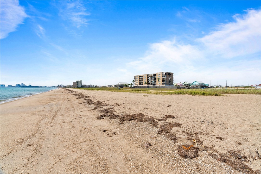 202 Reef Avenue, Unit 407 Corpus Christi, TX 78402 - Photo 30 of 32