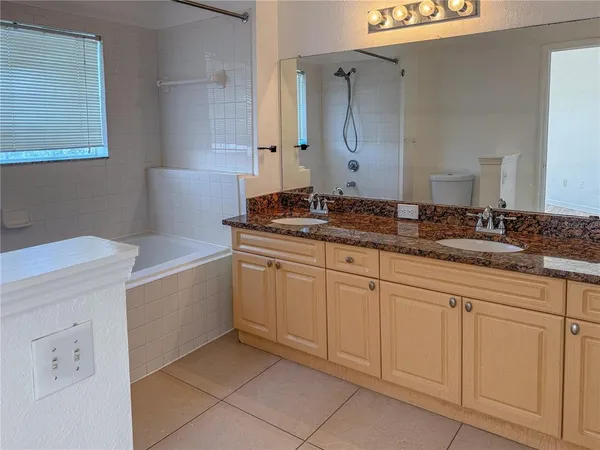 $1,600 | 3707 Conroy Road, Unit 1731, Orlando, FL 32839