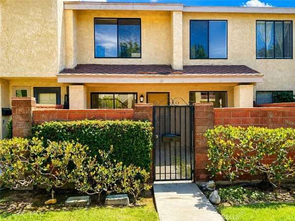 $690,000 | 961 Lamark Lane, Anaheim, CA 92802