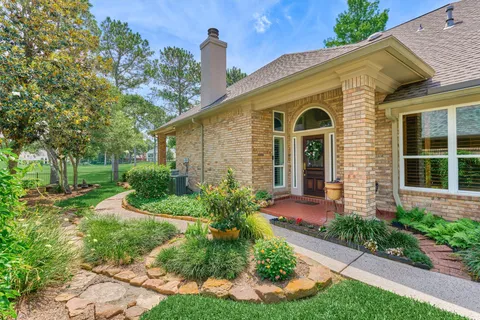 $925,000 | 46 North Copperknoll Circle, The Woodlands, TX 77381