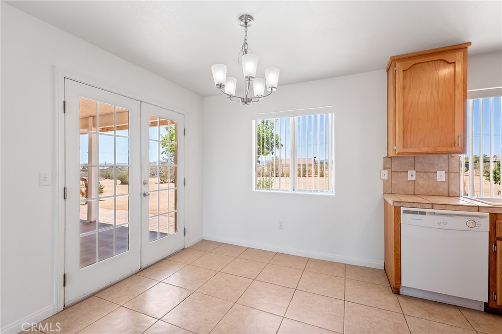 58285 Caliente Street Yucca Valley, CA 92284 - Photo 12 of 28