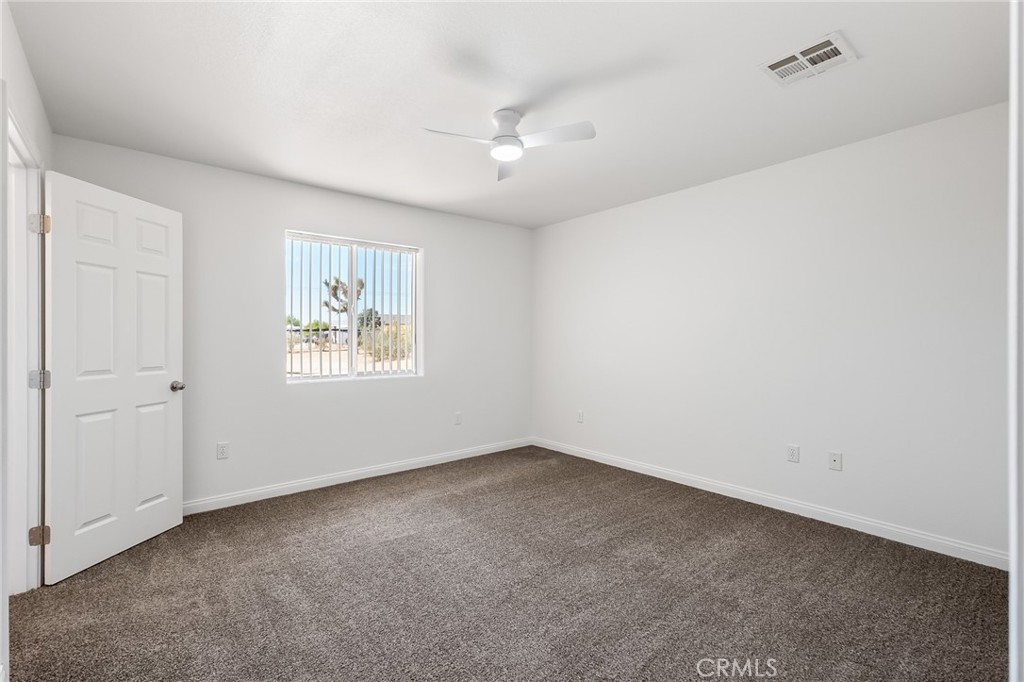 58285 Caliente Street Yucca Valley, CA 92284 - Photo 17 of 28