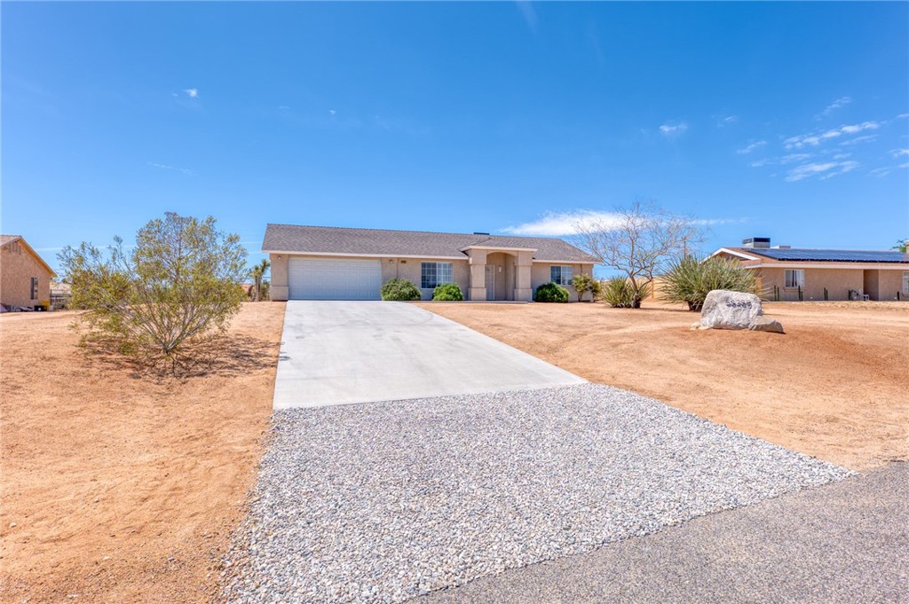 58285 Caliente Street Yucca Valley, CA 92284 - Photo 2 of 28