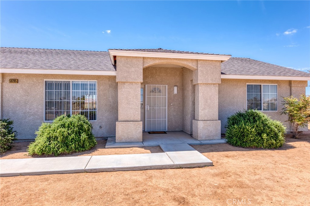 58285 Caliente Street Yucca Valley, CA 92284 - Photo 3 of 28