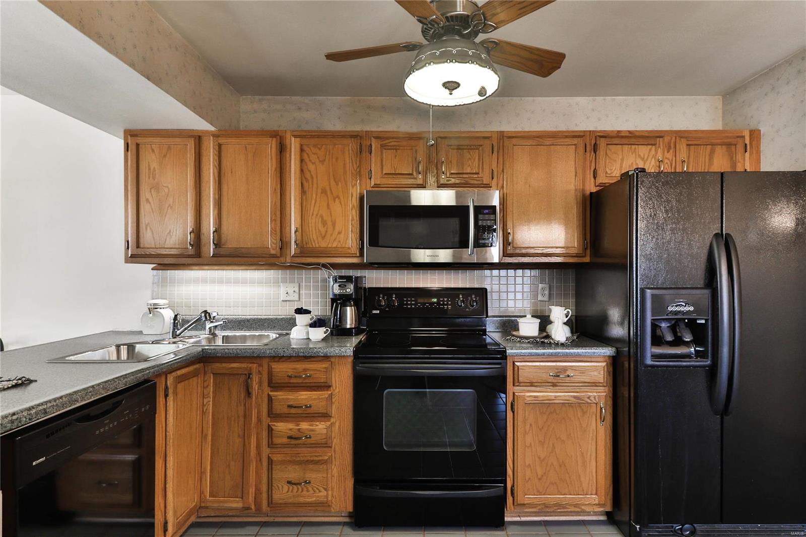 4557 Little Rock Road St. Louis, MO 63128 - Photo 8 of 24 Gallery Image 8