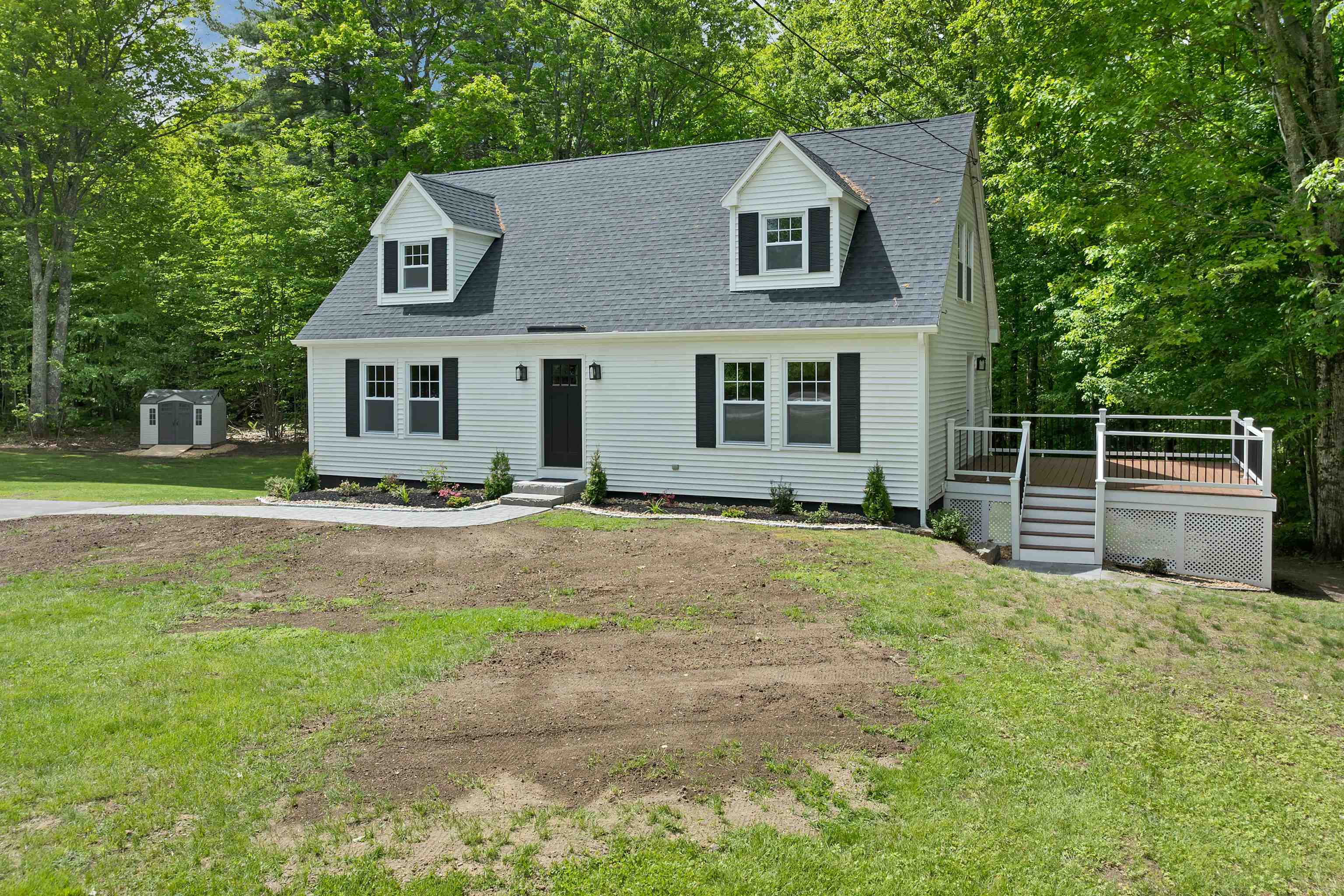 260 Center Hill Road Epsom, NH 03234 - Photo 3 of 53