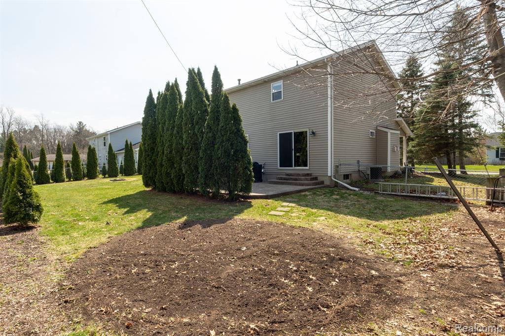 2383 Ava Howell, MI 48843 - Photo 23 of 30 Gallery Image 23