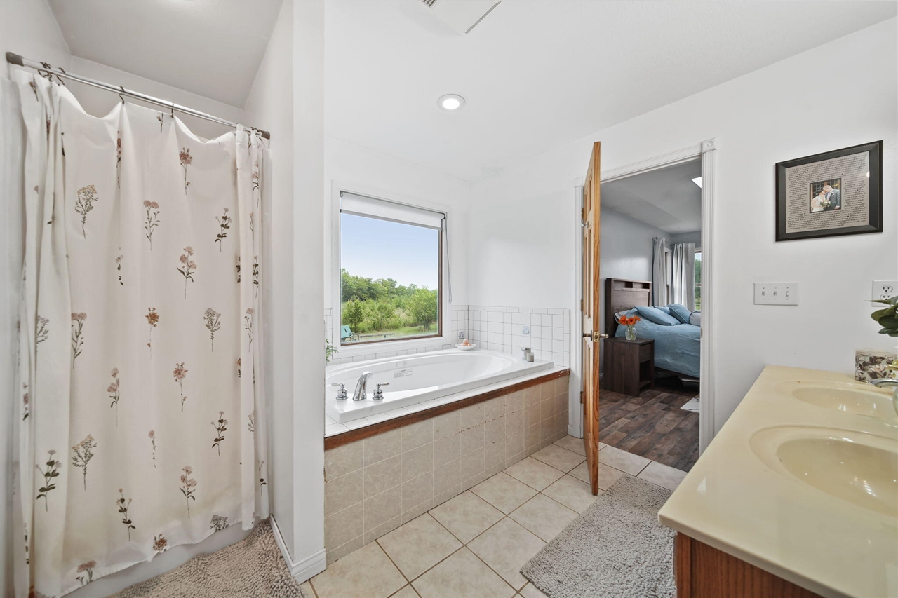 1298 East Carleton Road Adrian, MI 49221 - Photo 24 of 56