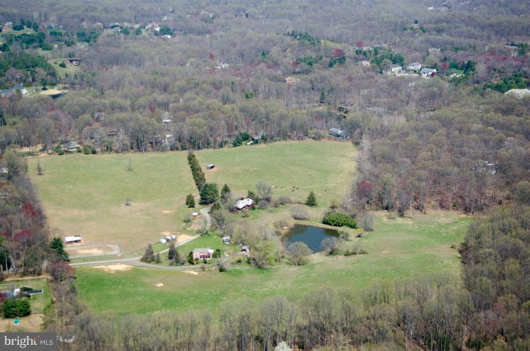 439 Springvale Road Great Falls, VA 22066 - Photo 7 of 13 Exterior (General)