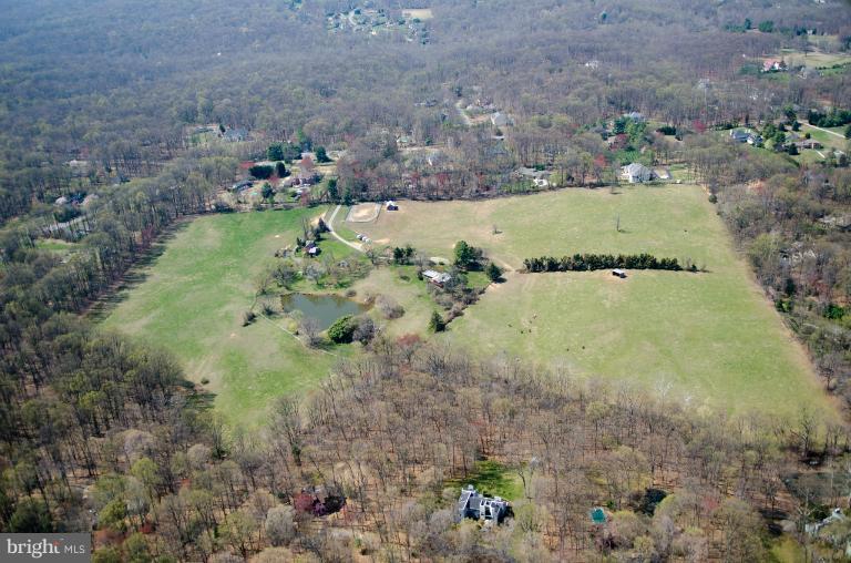 439 Springvale Road Great Falls, VA 22066 - Photo 8 of 13 Exterior (General)