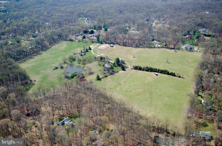 439 Springvale Road Great Falls, VA 22066 - Photo 10 of 13 Exterior (General)