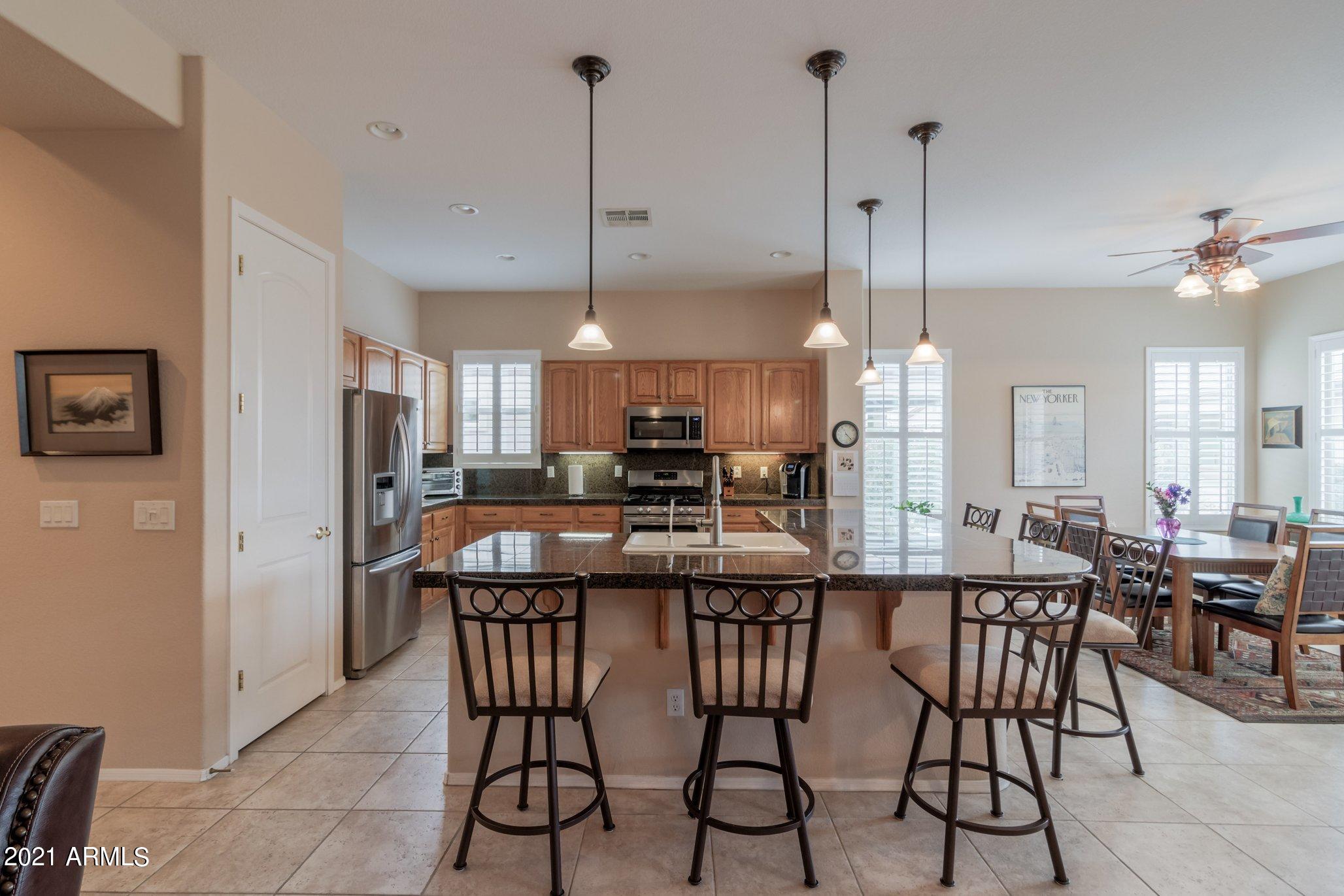 4082 East Rakestraw Lane Gilbert, AZ 85298 - Photo 8 of 43 Kitchen