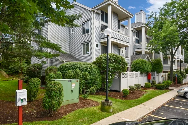 $3,200 | 200 Falls Boulevard, Unit A308, Quincy, MA 02169