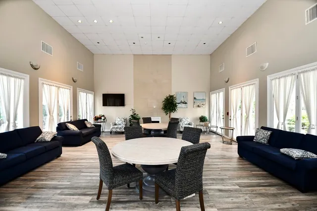 $3,200 | 200 Falls Boulevard, Unit A308, Quincy, MA 02169