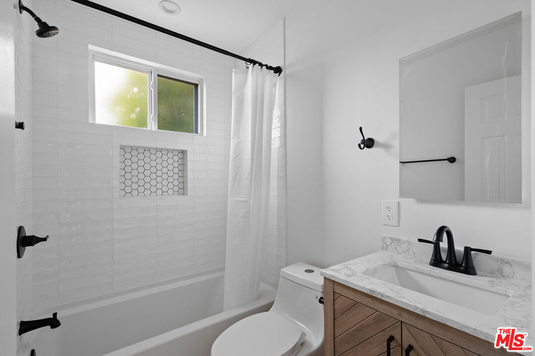 1408 17th Street Manhattan Beach, CA 90266 - Photo 14 of 26