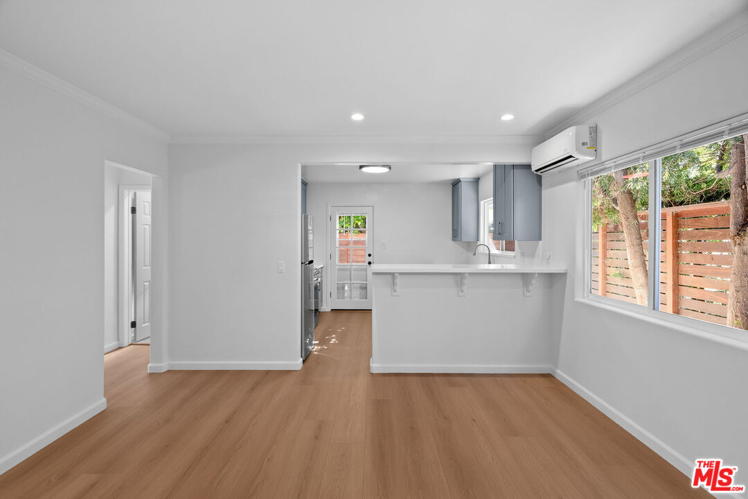 1408 17th Street Manhattan Beach, CA 90266 - Photo 7 of 26