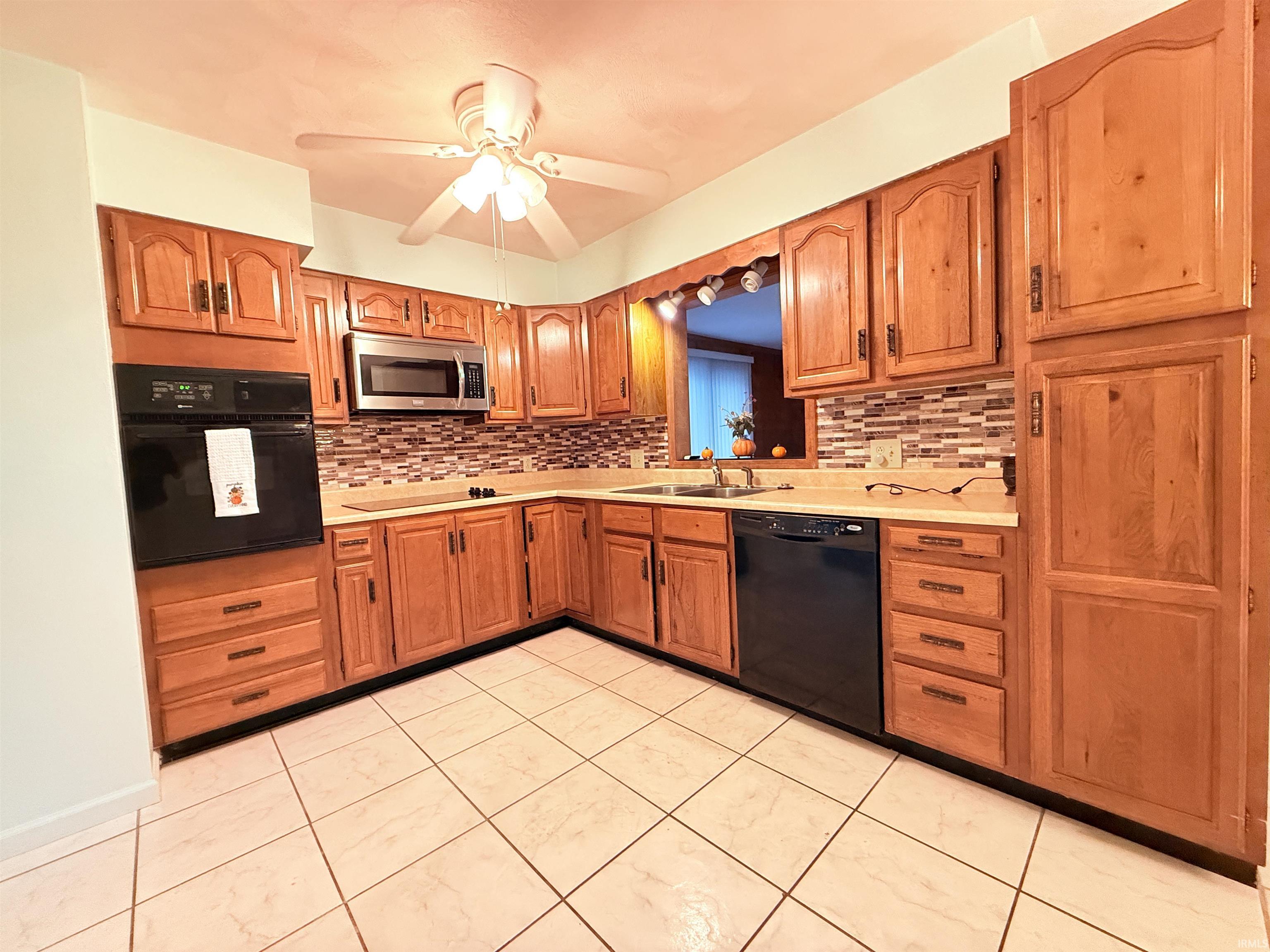 2695 West Lawson Road Marion, IN 46952 - Photo 10 of 43 Gallery Image 10