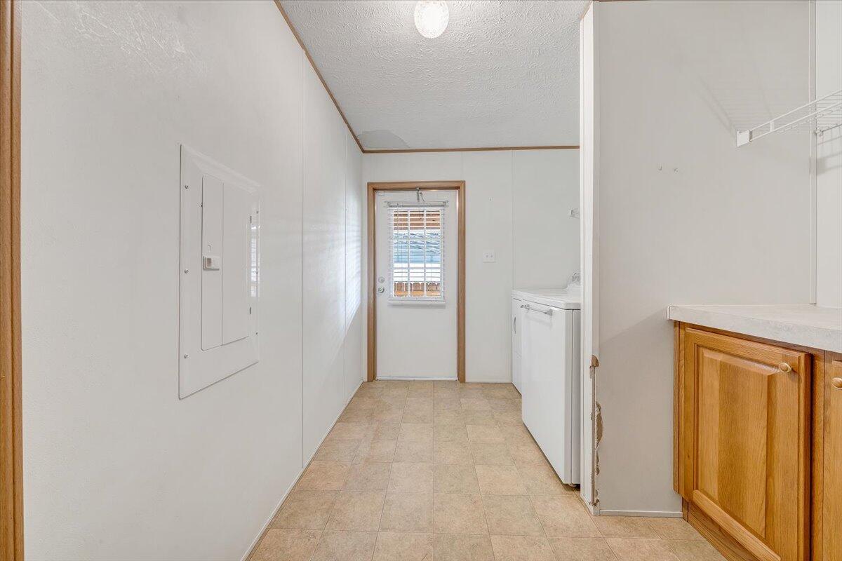 2281 Parrish Road Goodview, VA 24095 - Photo 27 of 54 27-MIB02807