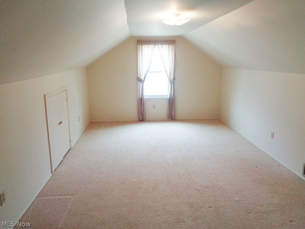 1453 Mayfield Ridge Road Cleveland, OH 44124 - Photo 9 of 14
