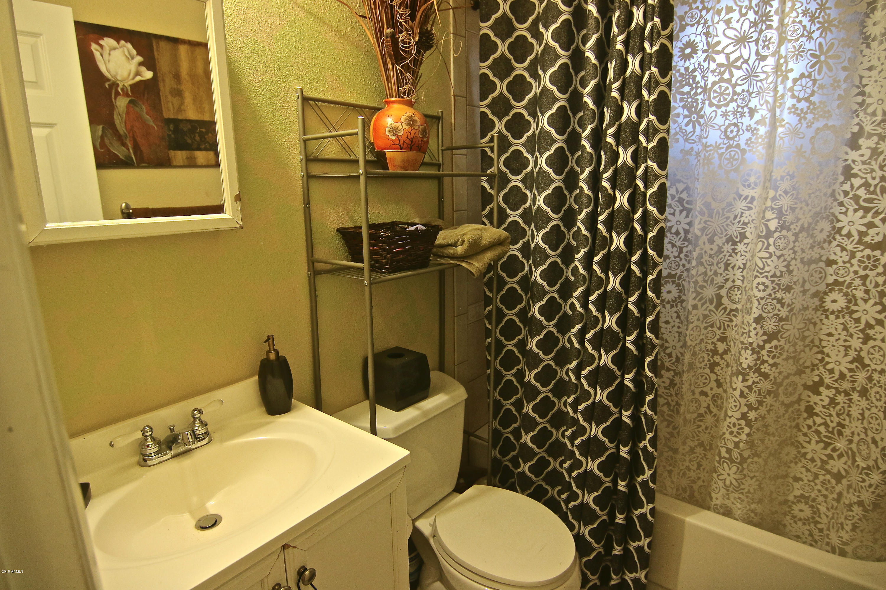 1816 East Pecan Road Phoenix, AZ 85040 - Photo 14 of 15 IMG_4510