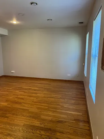 $3,300 | 1535 North Leavitt Street, Chicago, IL 60622