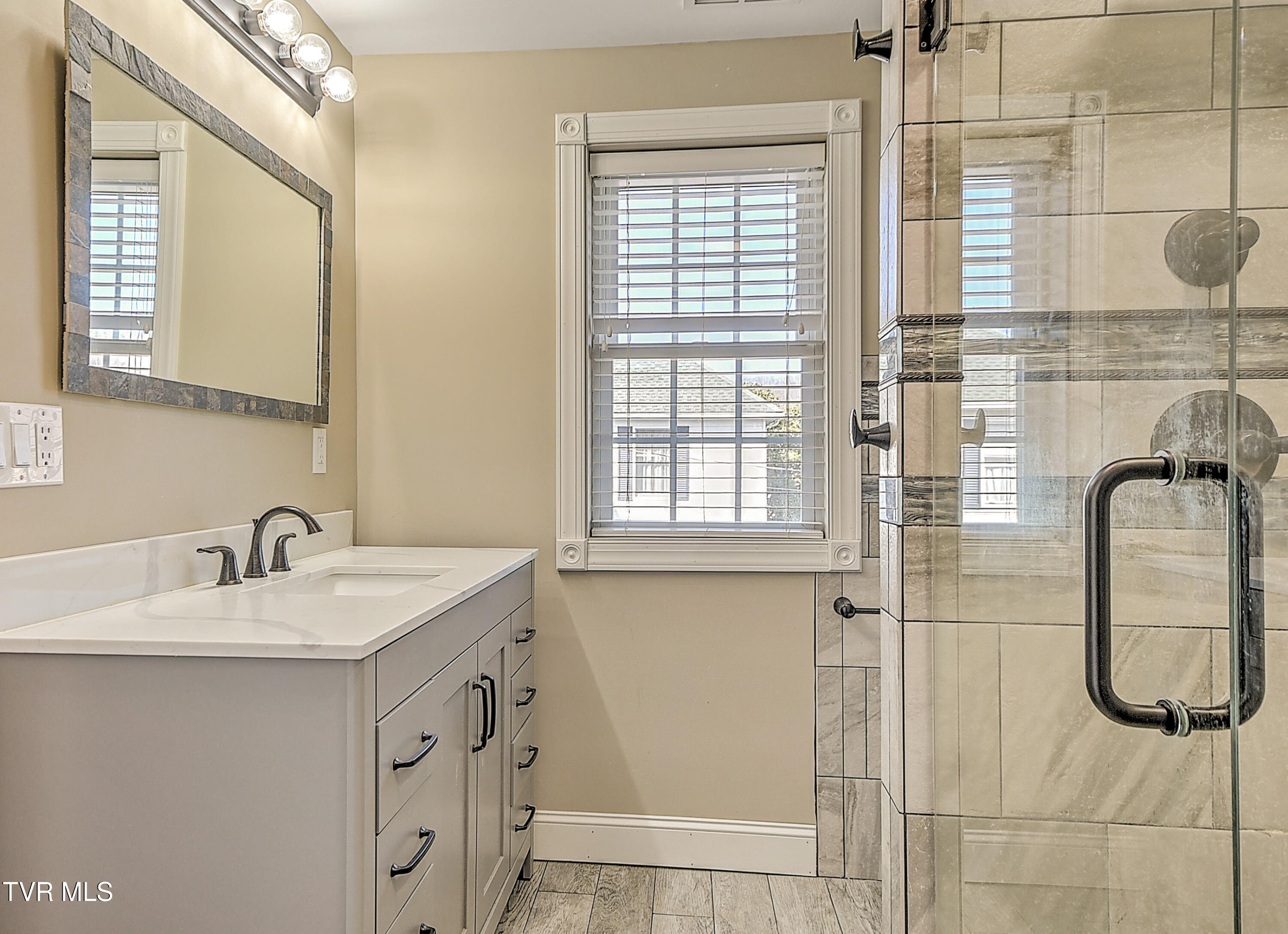 429 Love Street Erwin, TN 37650 - Photo 19 of 37 429 Love St KR-26