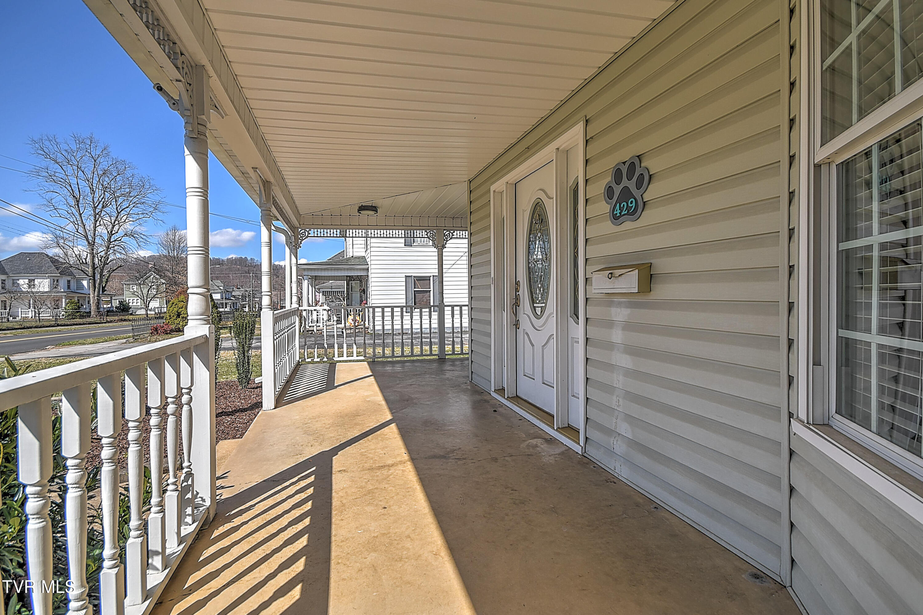 429 Love Street Erwin, TN 37650 - Photo 2 of 37 429 Love St KR-6