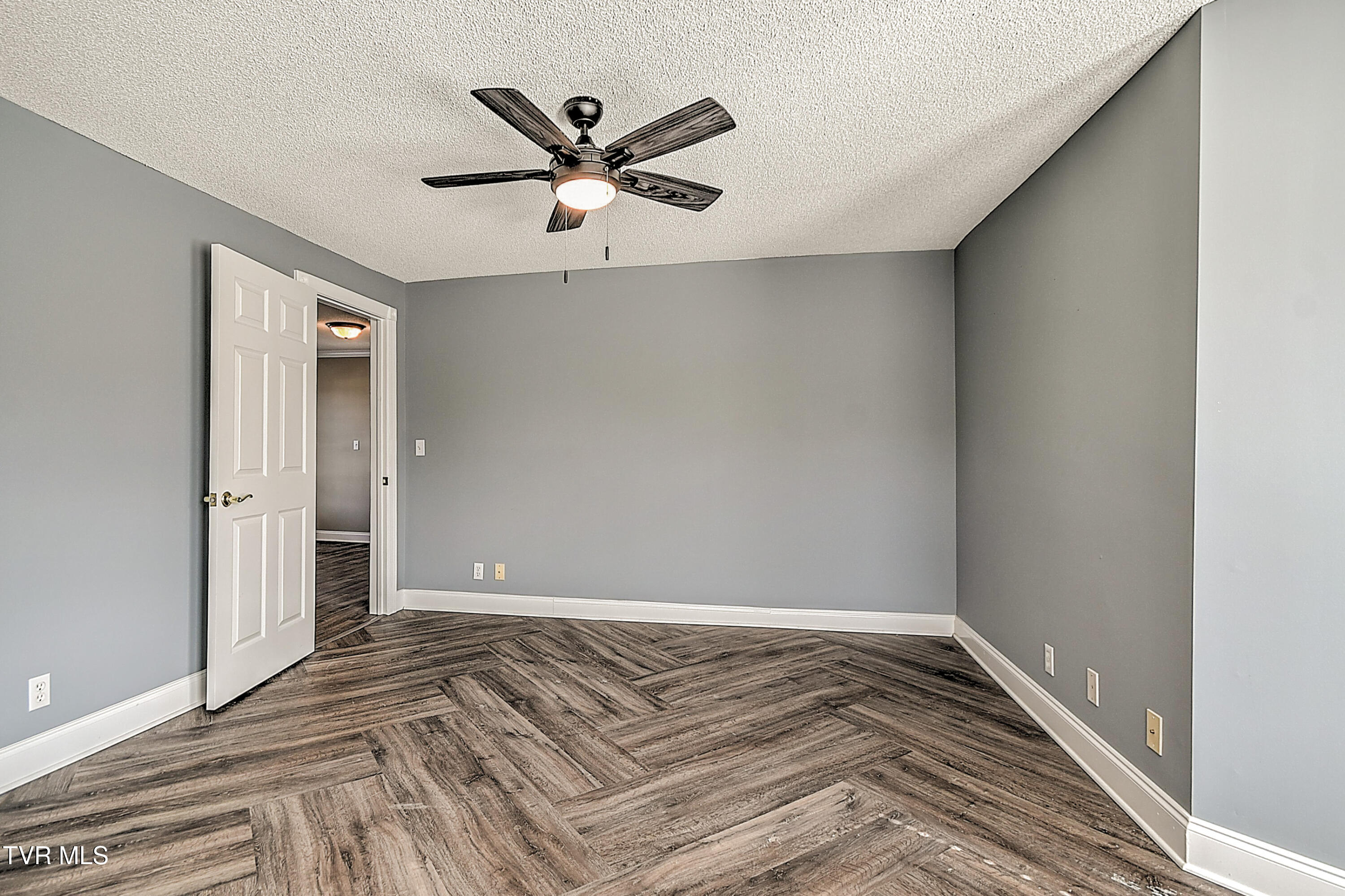 429 Love Street Erwin, TN 37650 - Photo 22 of 37 429 Love St KR-33