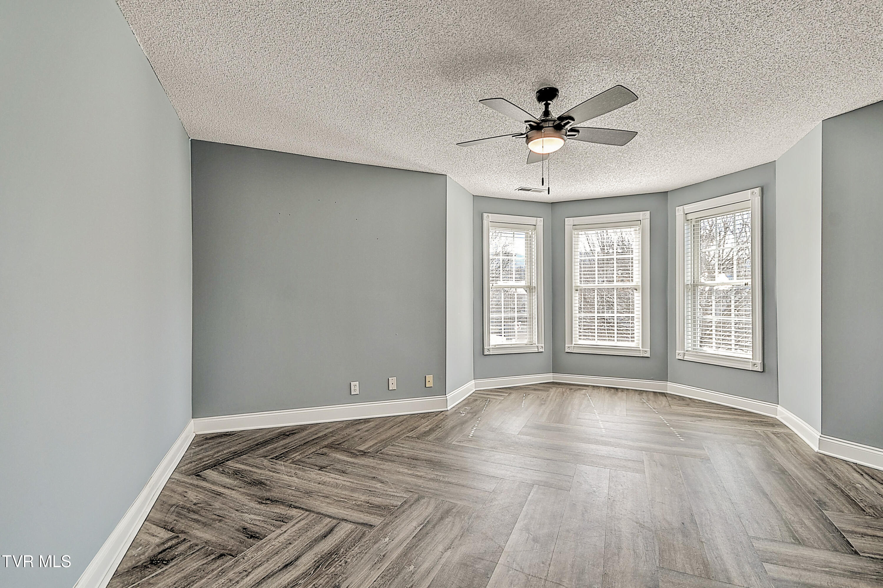 429 Love Street Erwin, TN 37650 - Photo 23 of 37 429 Love St KR-31