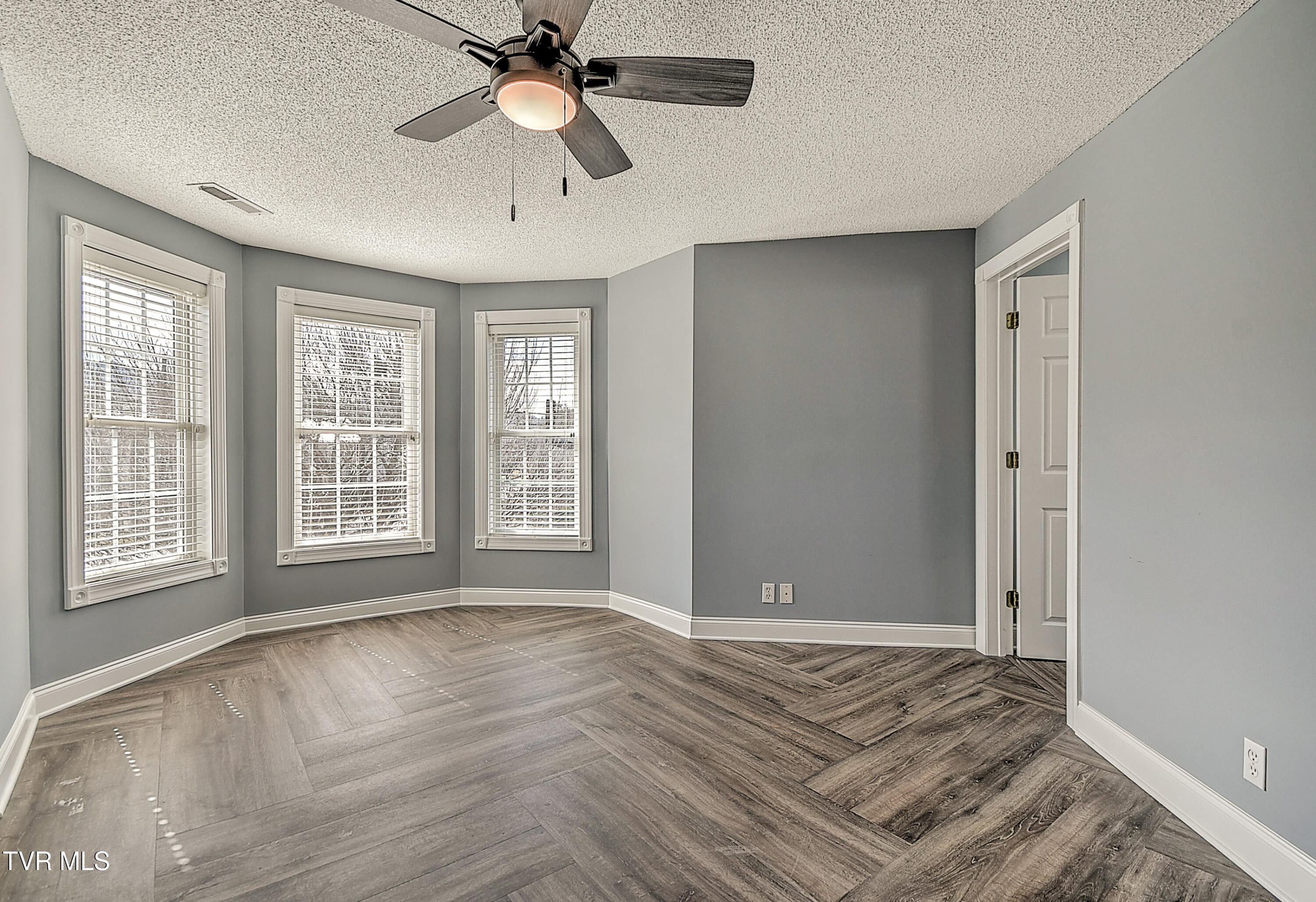 429 Love Street Erwin, TN 37650 - Photo 24 of 37 429 Love St KR-32