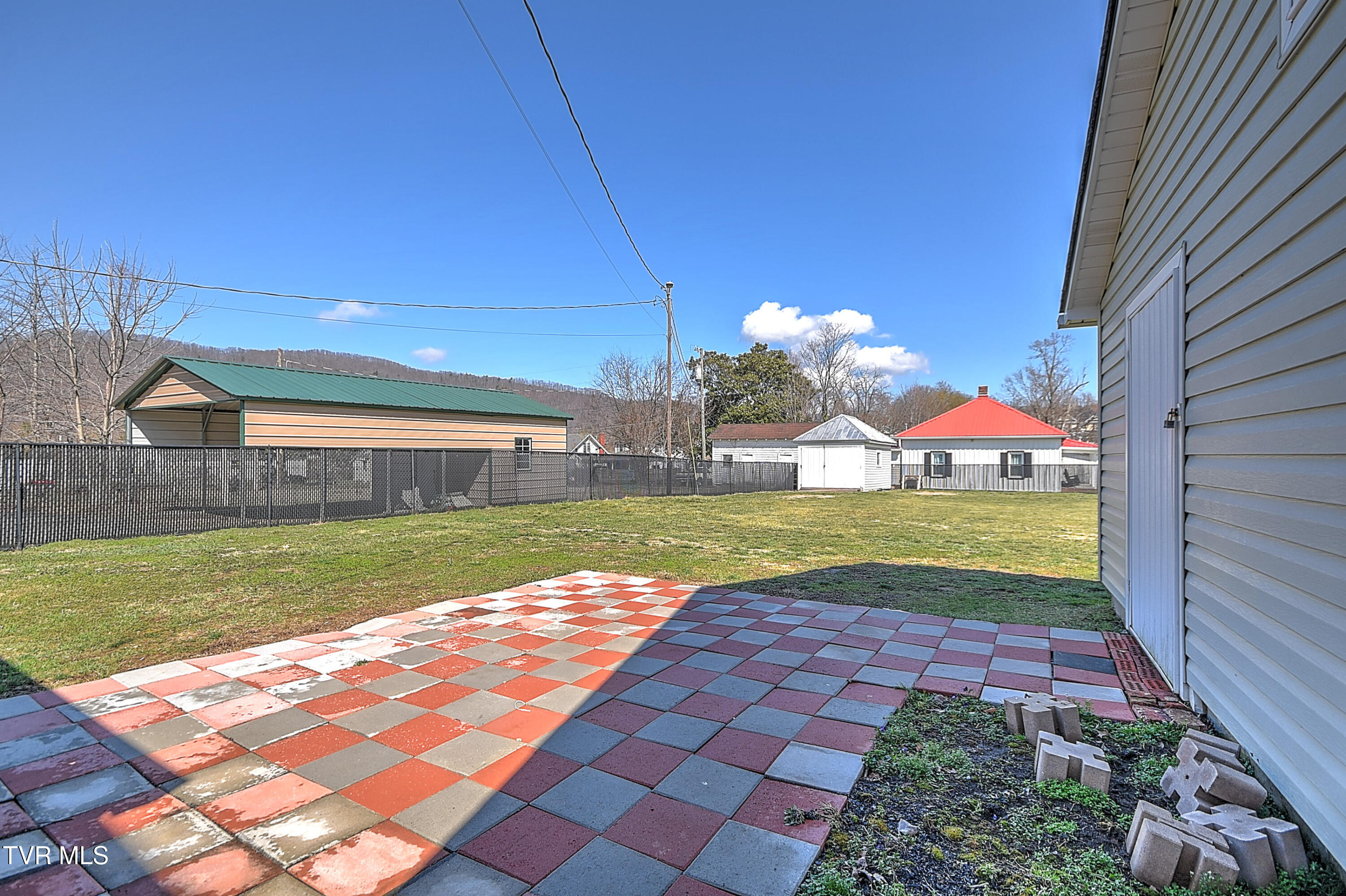 429 Love Street Erwin, TN 37650 - Photo 27 of 37 429 Love St KR-51