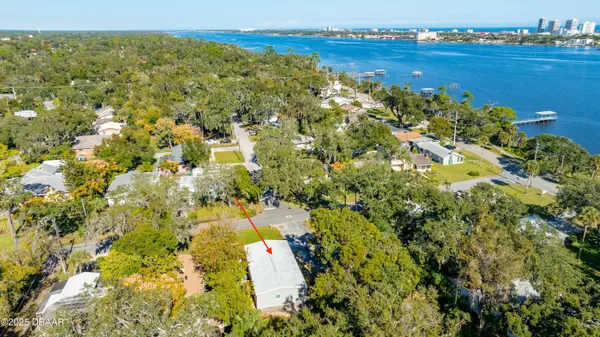 $2,450 | 121 12th Street, Holly Hill, FL 32117