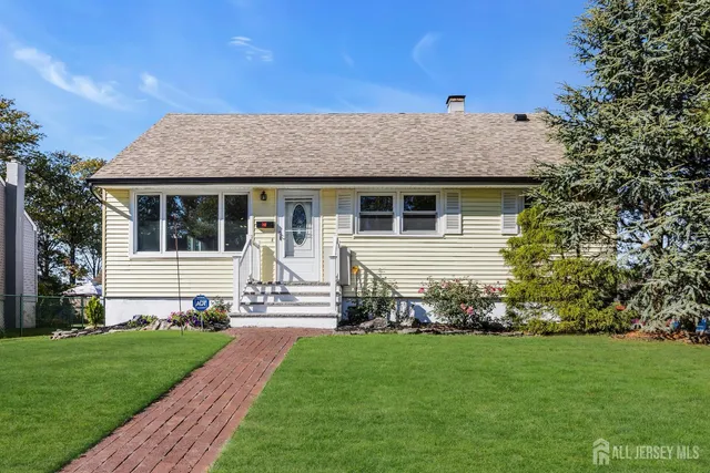 $550,000 | 10 Benedict Way, Iselin, NJ 08830