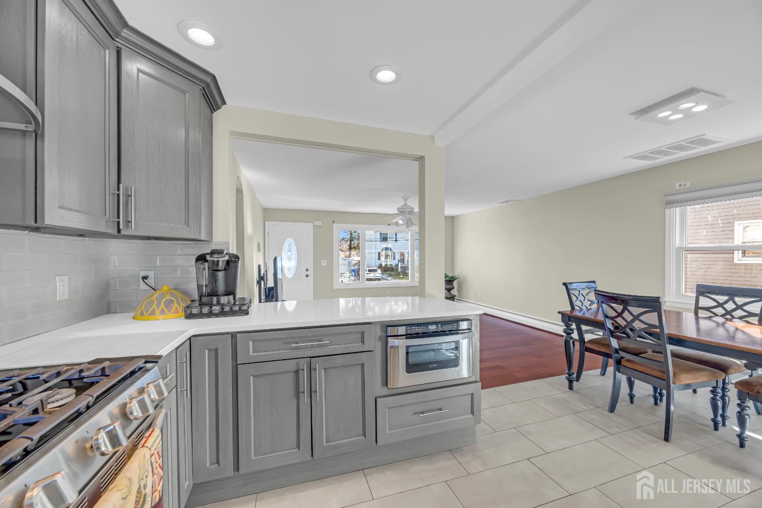 10 Benedict Way Iselin, NJ 08830 - Photo 12 of 39