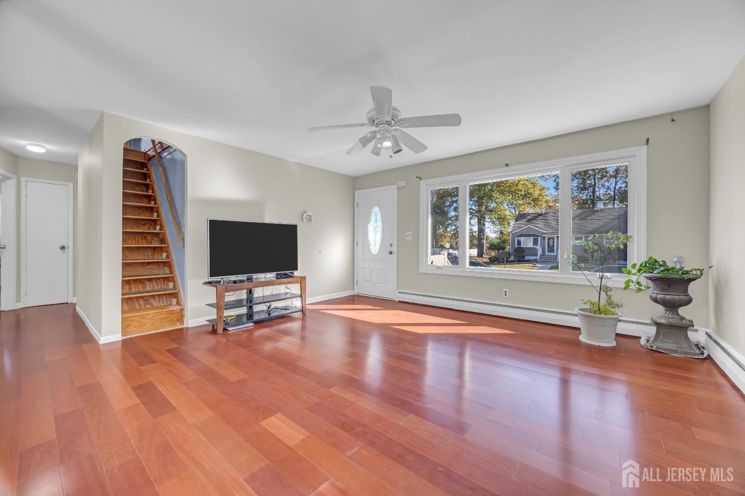 10 Benedict Way Iselin, NJ 08830 - Photo 13 of 39