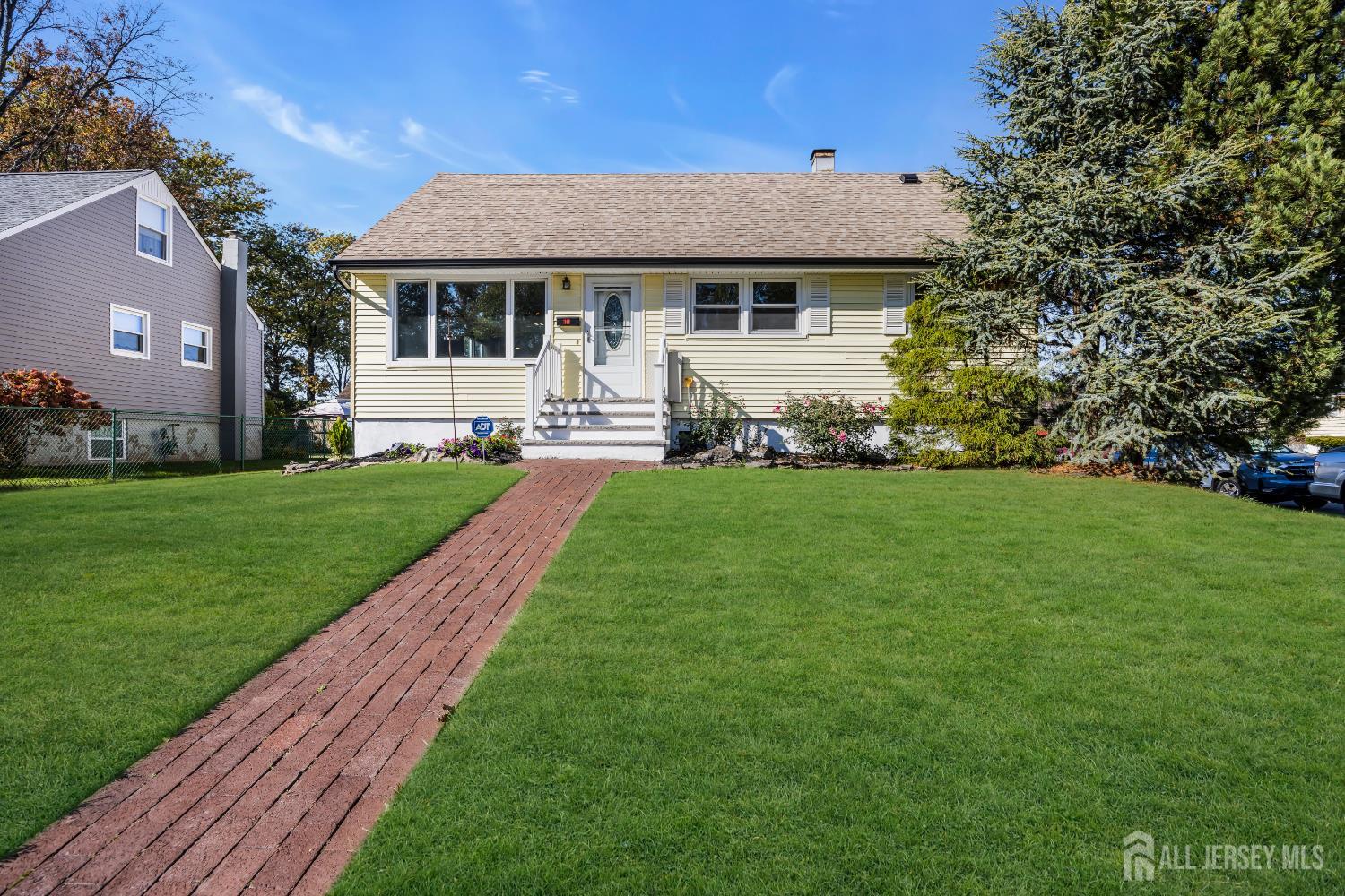 10 Benedict Way Iselin, NJ 08830 - Photo 2 of 39