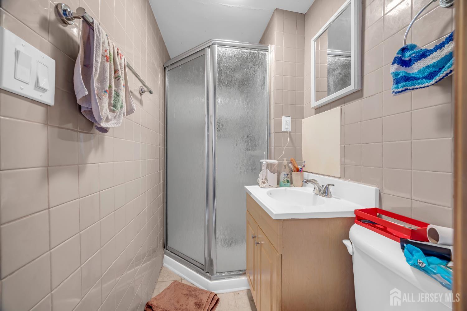 10 Benedict Way Iselin, NJ 08830 - Photo 26 of 39