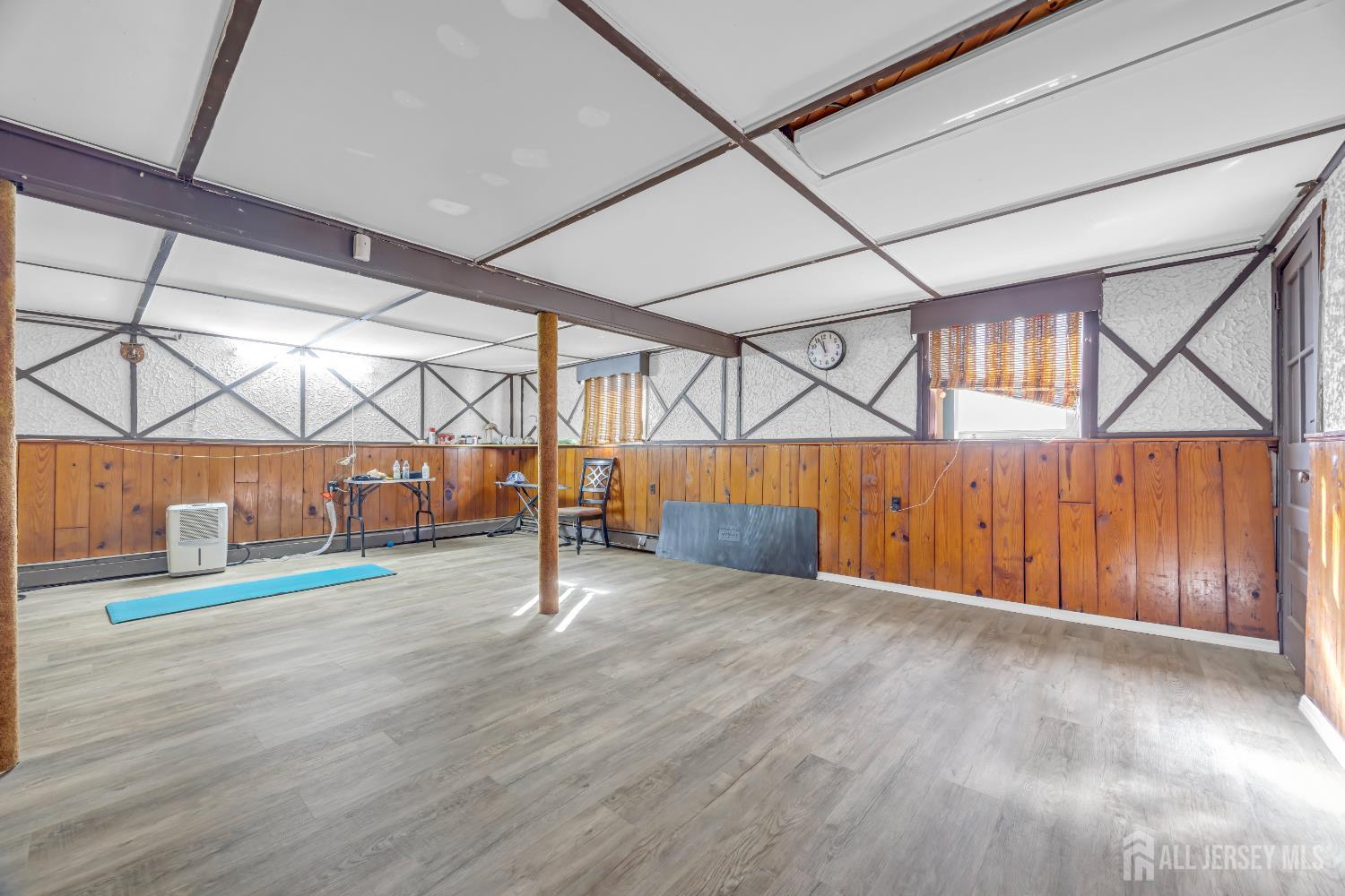 10 Benedict Way Iselin, NJ 08830 - Photo 27 of 39