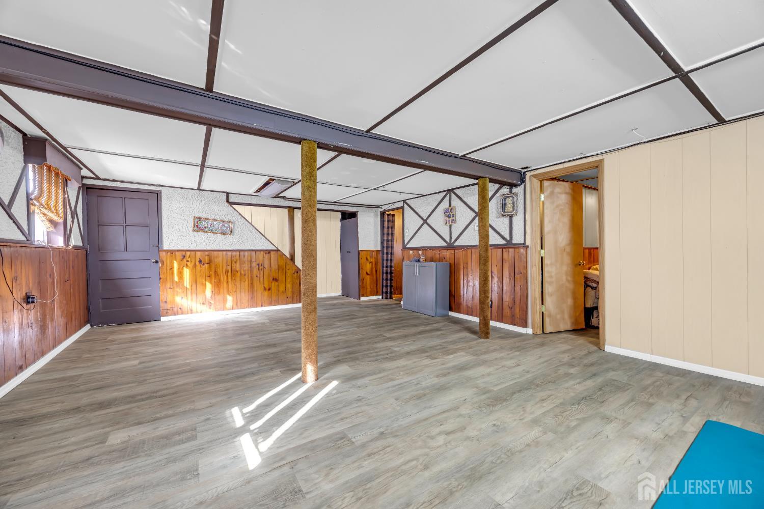 10 Benedict Way Iselin, NJ 08830 - Photo 28 of 39