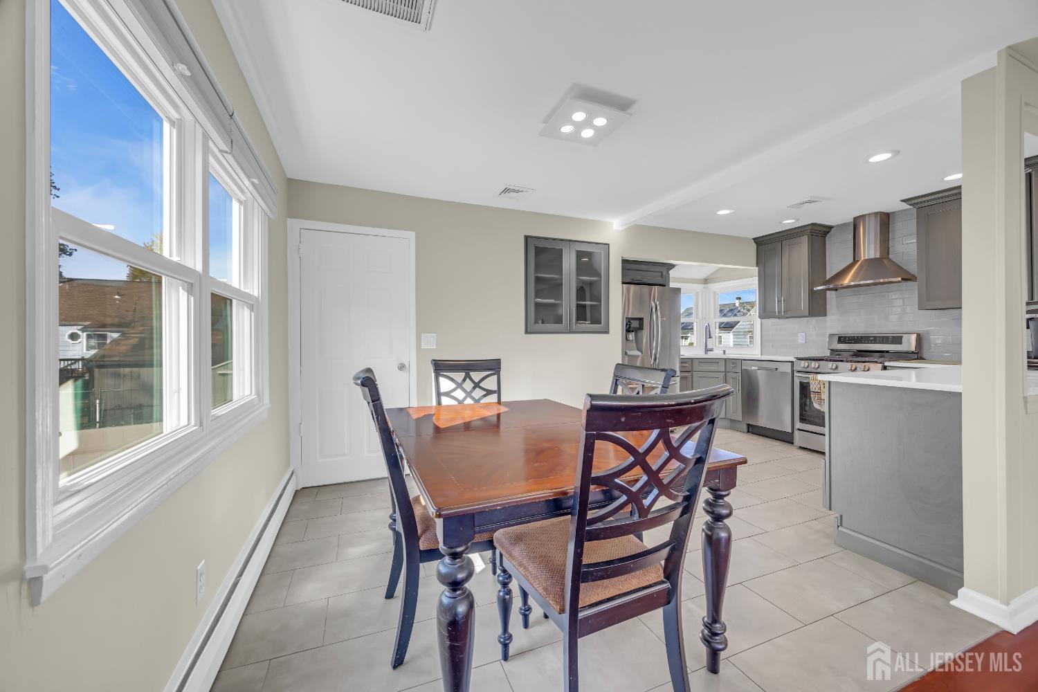 10 Benedict Way Iselin, NJ 08830 - Photo 8 of 39