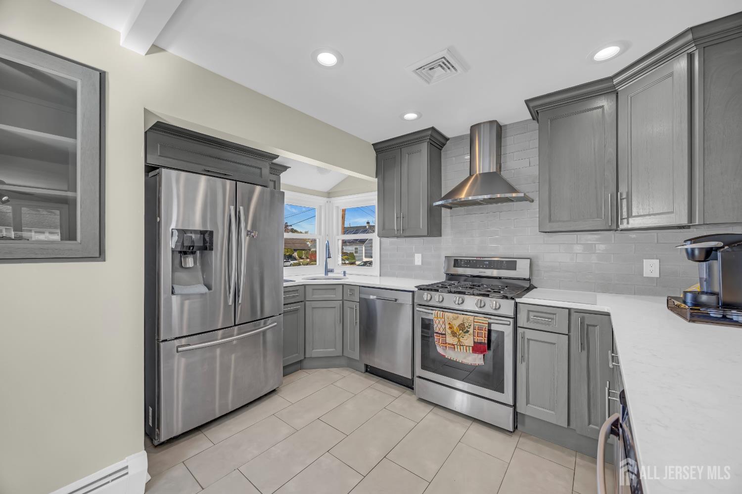 10 Benedict Way Iselin, NJ 08830 - Photo 10 of 39