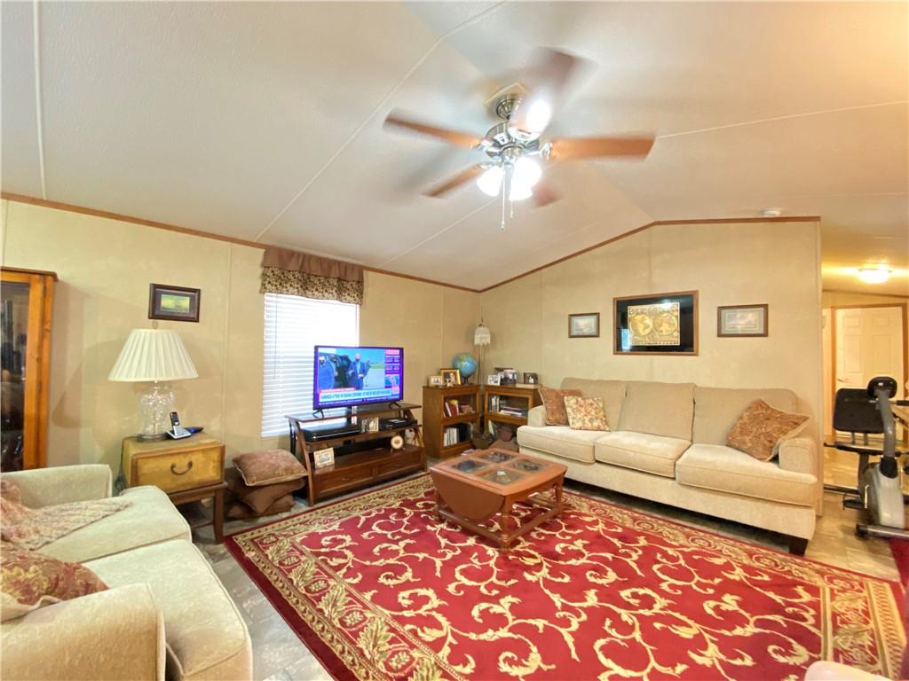 1031 Racetrack Road Bentley, LA 71407 - Photo 7 of 27 Gallery Image 7