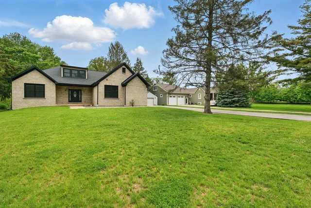 $849,900 | 3026 Jackson Drive, Wheeling, IL 60090