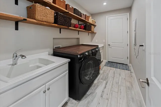 $1,269,000 | 10215 Milky Way Circle, Sarasota, FL 34241