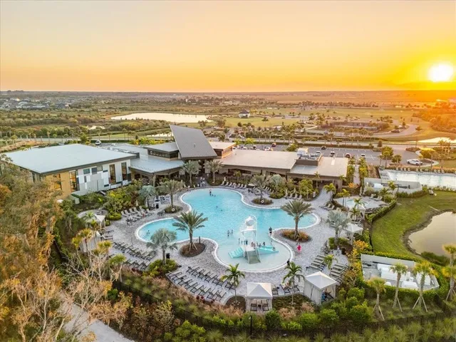 $1,269,000 | 10215 Milky Way Circle, Sarasota, FL 34241